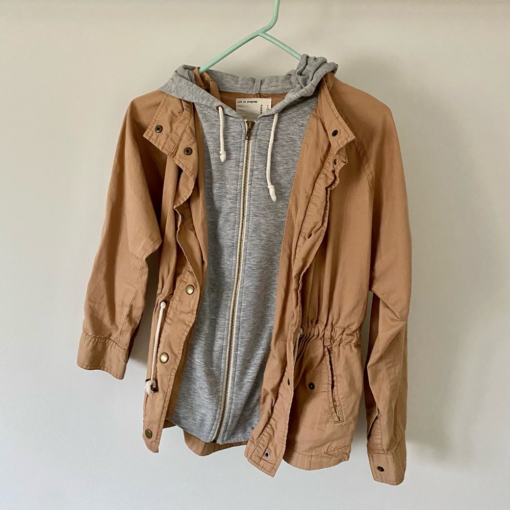 Zipper up coat